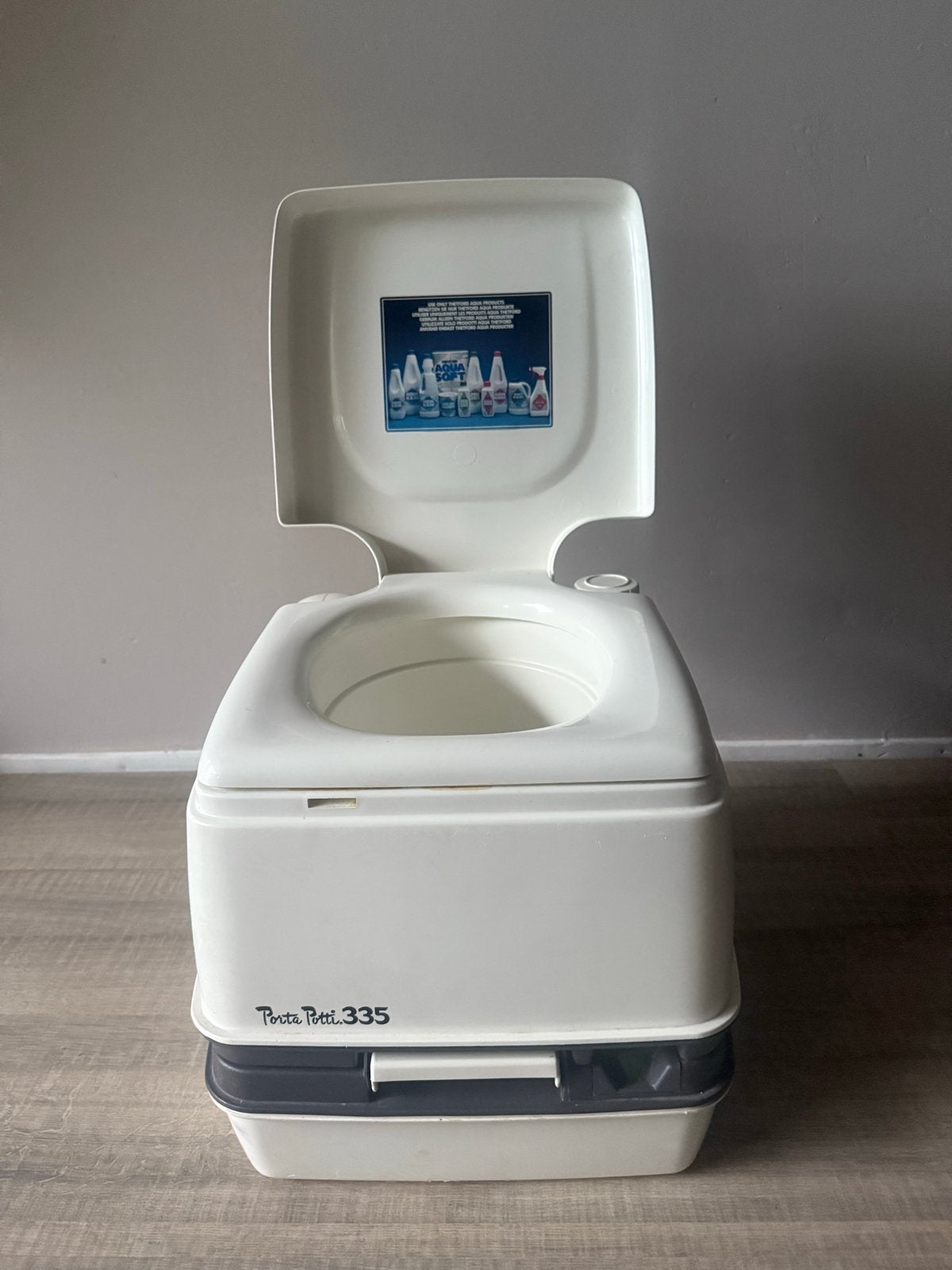 Porta Potti 335 Draagbaar Toilet - Compact en Hygiënisch, Ophalen, Zo goed als nieuw