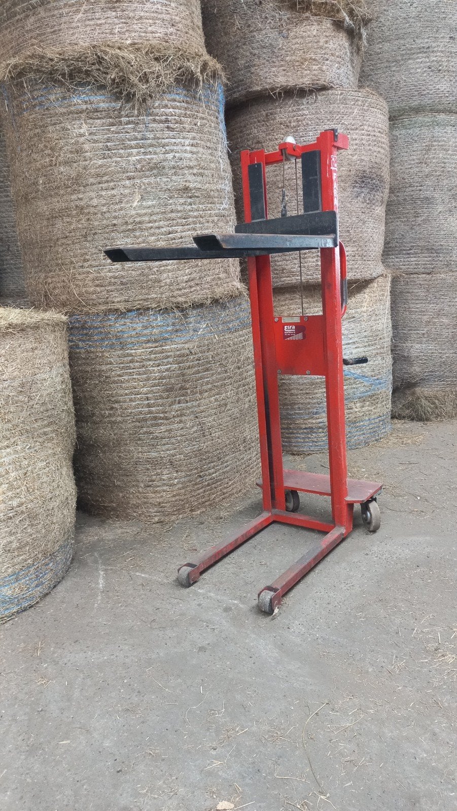 ESRA HY-HW 500 Handmatige Stapelaar - 500 kg hefvermogen, Ophalen