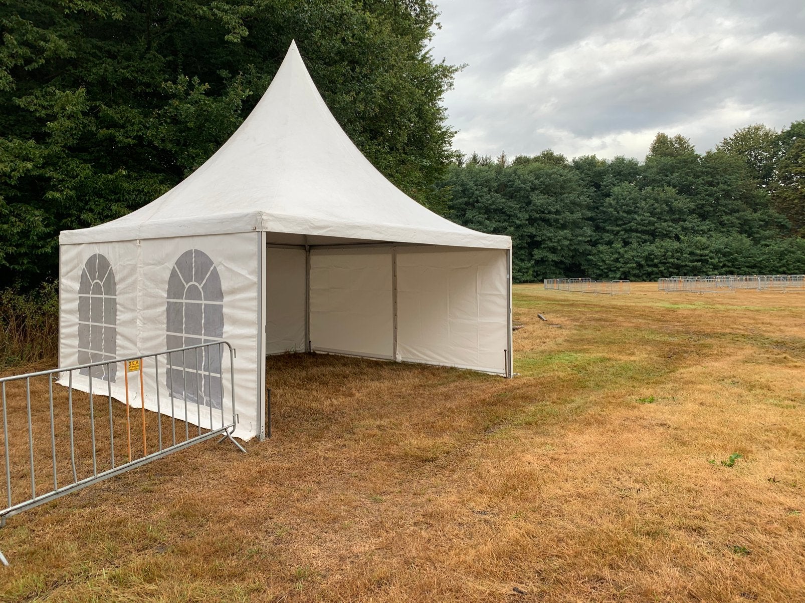 Pagode  tenten feesttent tent, Veilingstraat, Almiverhuur@live.nl, Gebruikt, Röder