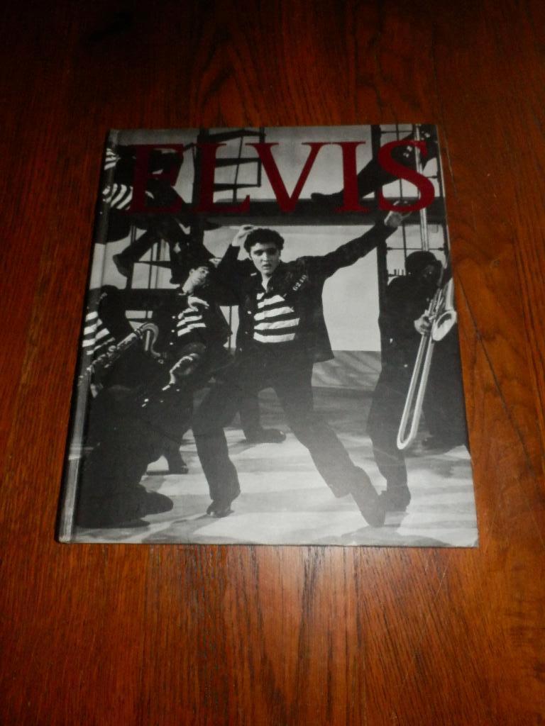 Elvis Presley Boek Focus on++++Uitgever Bonnier Books LTD., Verzamelen, Ophalen of Verzenden, Zo goed als nieuw, Boek, Tijdschrift of Artikel