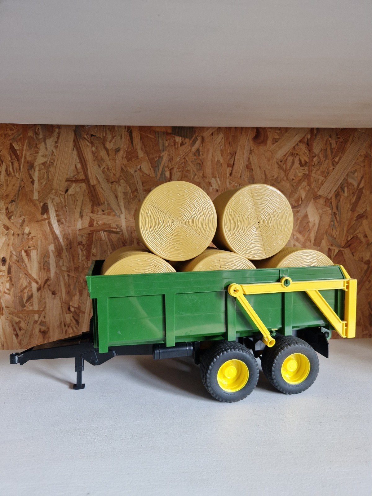 Speelgoed tractor aanhanger met hooibalen, Ophalen of Verzenden, Zo goed als nieuw