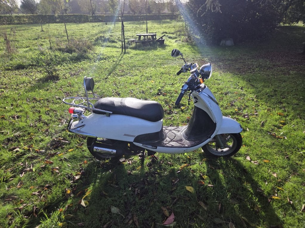 Scooter, start met moeite, Fietsen en Brommers, Ophalen, Gebruikt, Overige modellen, Benzine