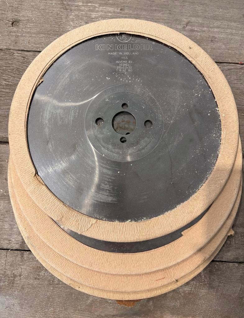 (Nog 4x )geslepen afkortzaag blad, 25 euro p/stk, Doe-het-zelf en Verbouw, Gereedschap | Zaagmachines, Ophalen, Zo goed als nieuw
