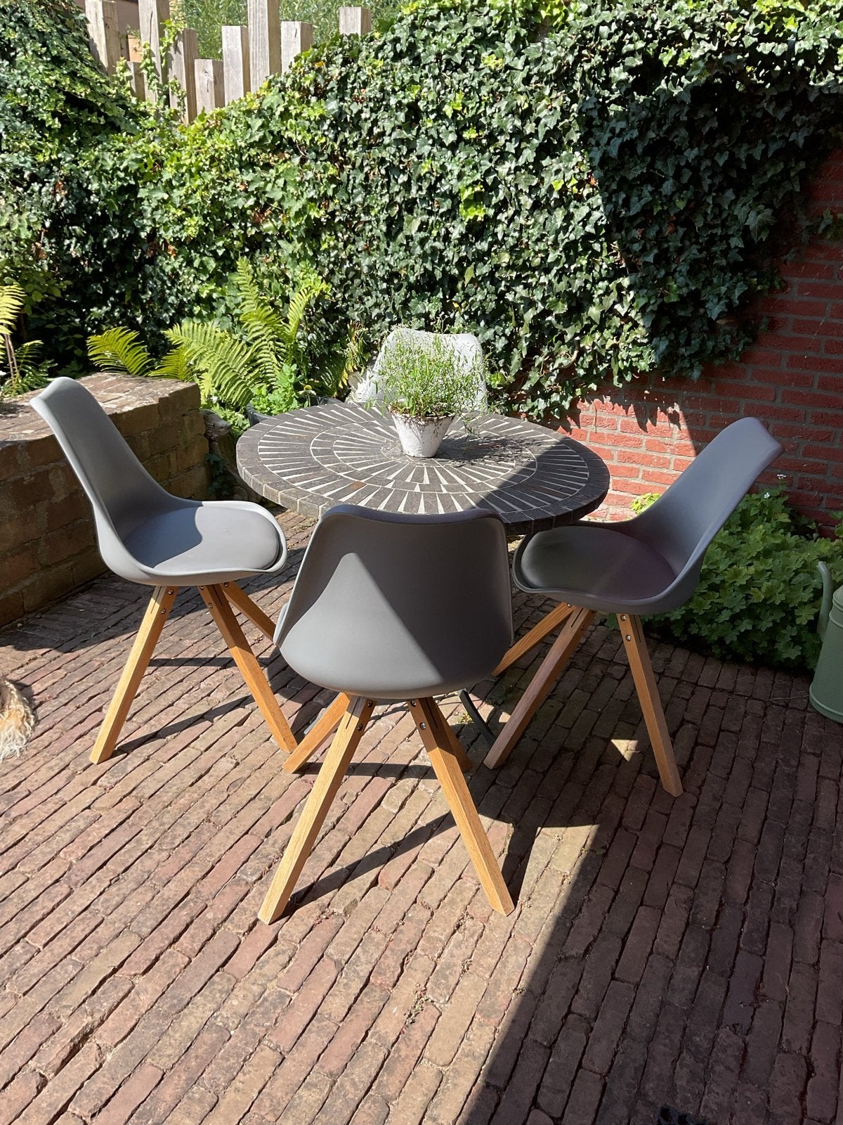Hardstenen ronde tuintafel, 80 cm doorsnede., Ophalen, Gebruikt, Rond, Overige materialen