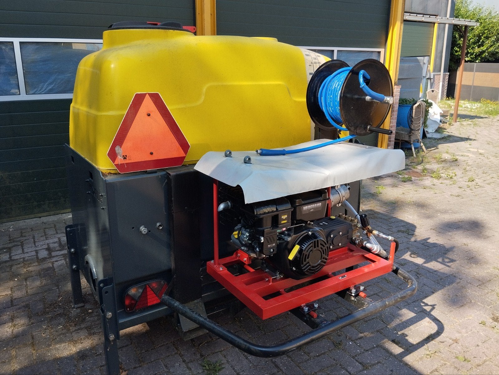Foto 4 van hogerduk benzine met tank 200 bar grotetank 1000ltr