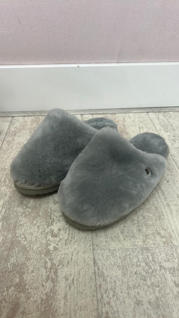 Mooie nieuwe pantoffels van Warmbat maat 39, Ophalen of Verzenden, Zo goed als nieuw, Blauw, Pantoffels of Sloffen