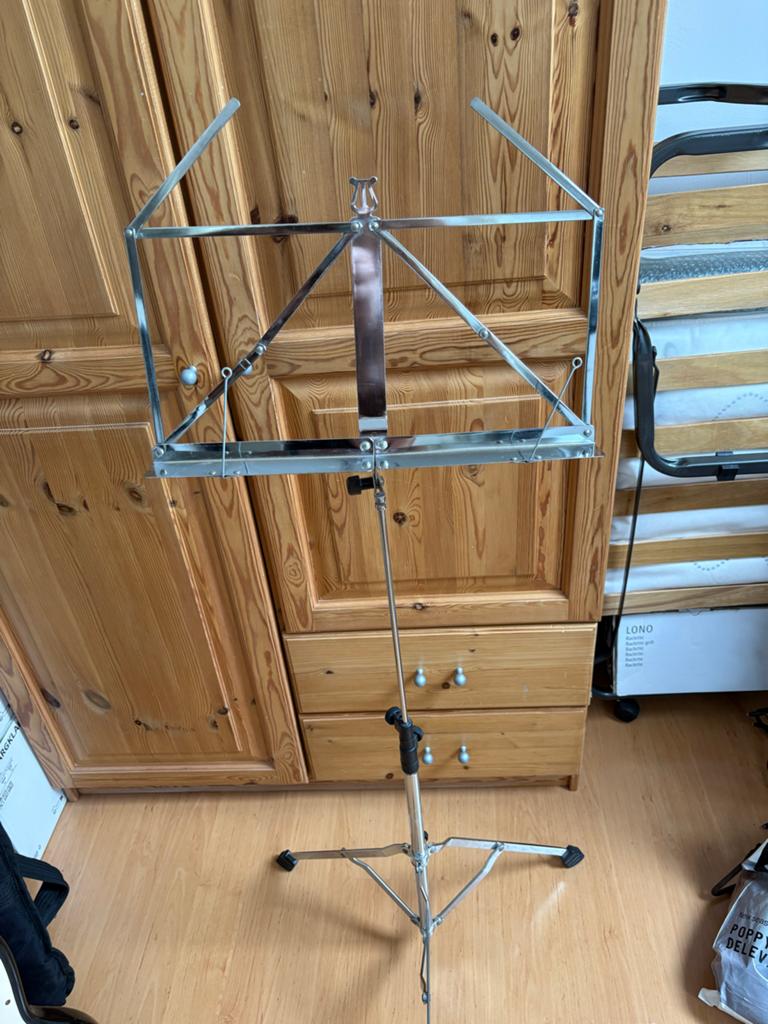 Muziekstandaard - Zo goed als nieuw, Muziek en Instrumenten, Standaards, Ophalen of Verzenden, Gebruikt, Muziekstandaard, Gitaar