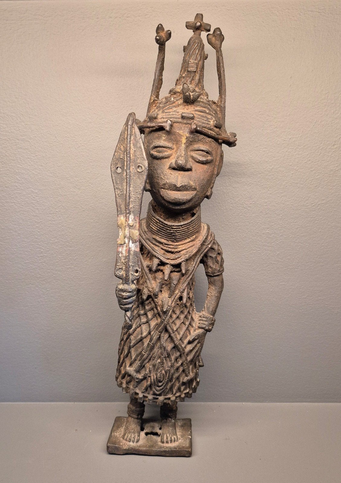 Massief bronzen beeld uit Benin, 38.5 CM, 4.5 Kilo, Afrika, Ophalen of Verzenden, Beeld, Brons