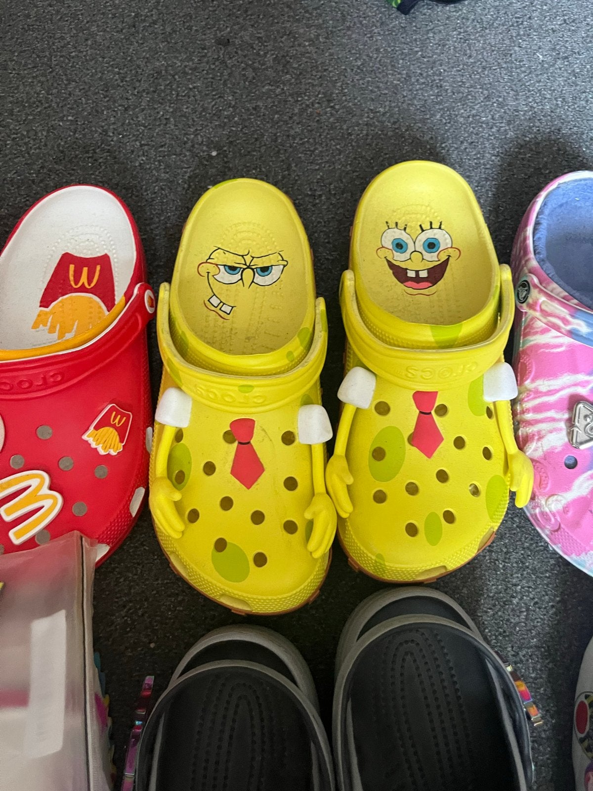 Diverse Crocs Collectie met Jibbitz - Maat 44, Ophalen of Verzenden, Gedragen, Overige kleuren