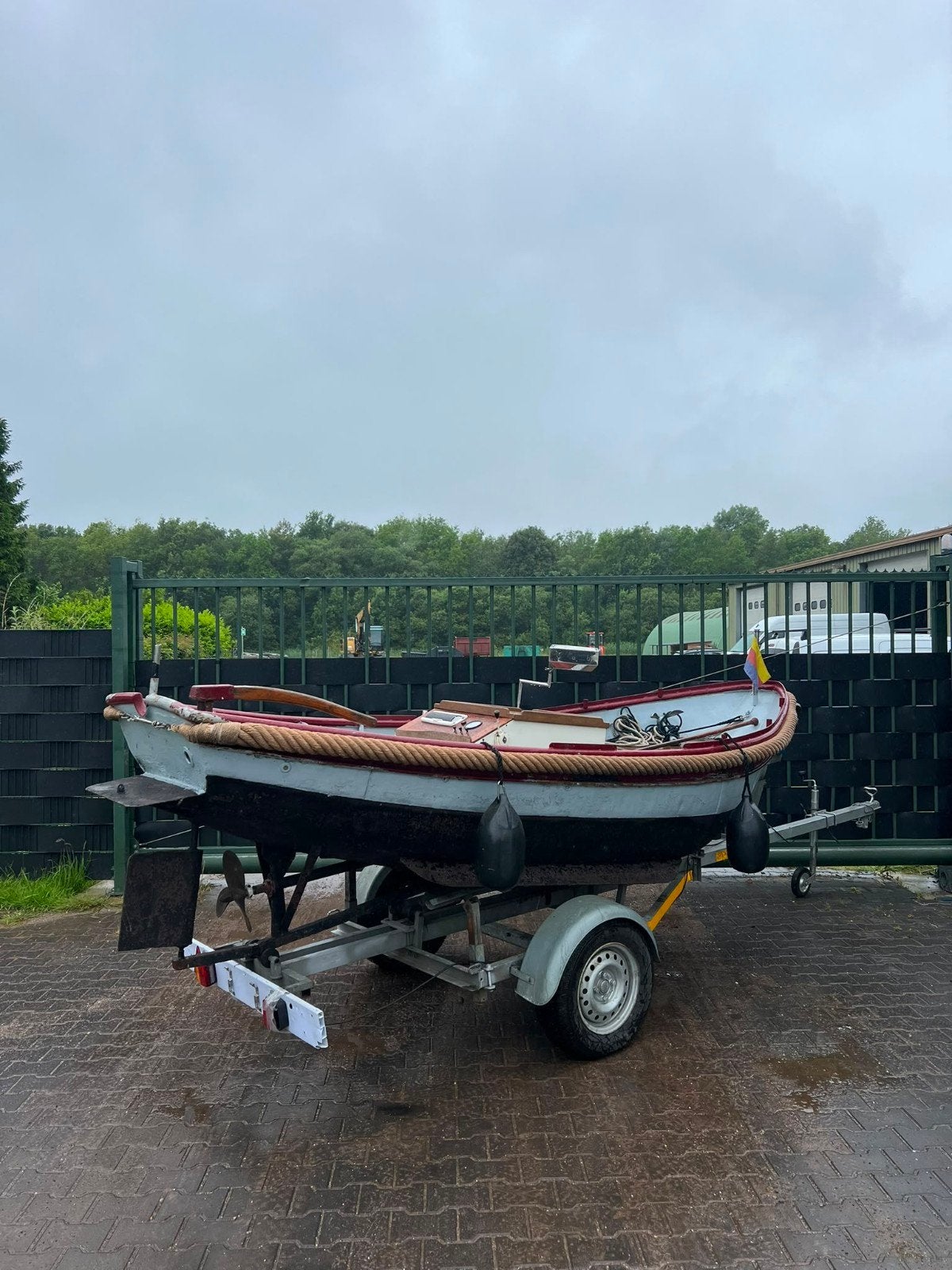 Klassieke Sloep met diesel Binnenboordmotor en Trailer, Watersport en Boten, Gebruikt, Staal, Binnenboordmotor, Diesel