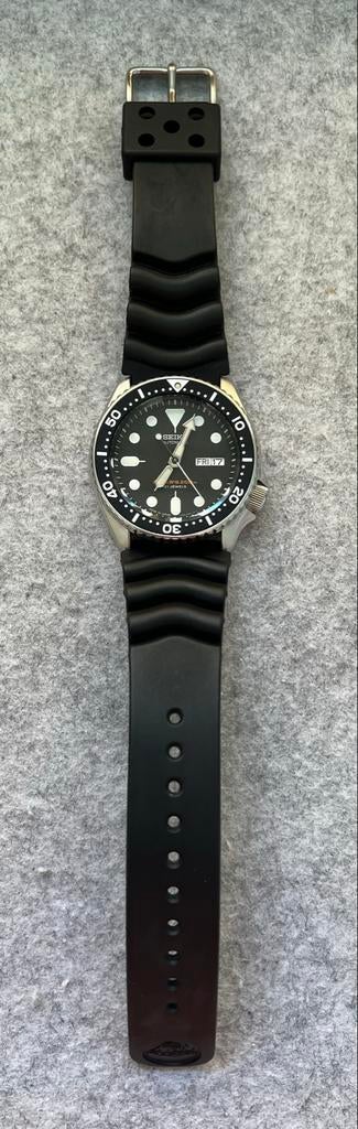 Seiko SKX007J duikhorloge met extra bandjes en case, Seiko, Staal, Polshorloge, Kunststof