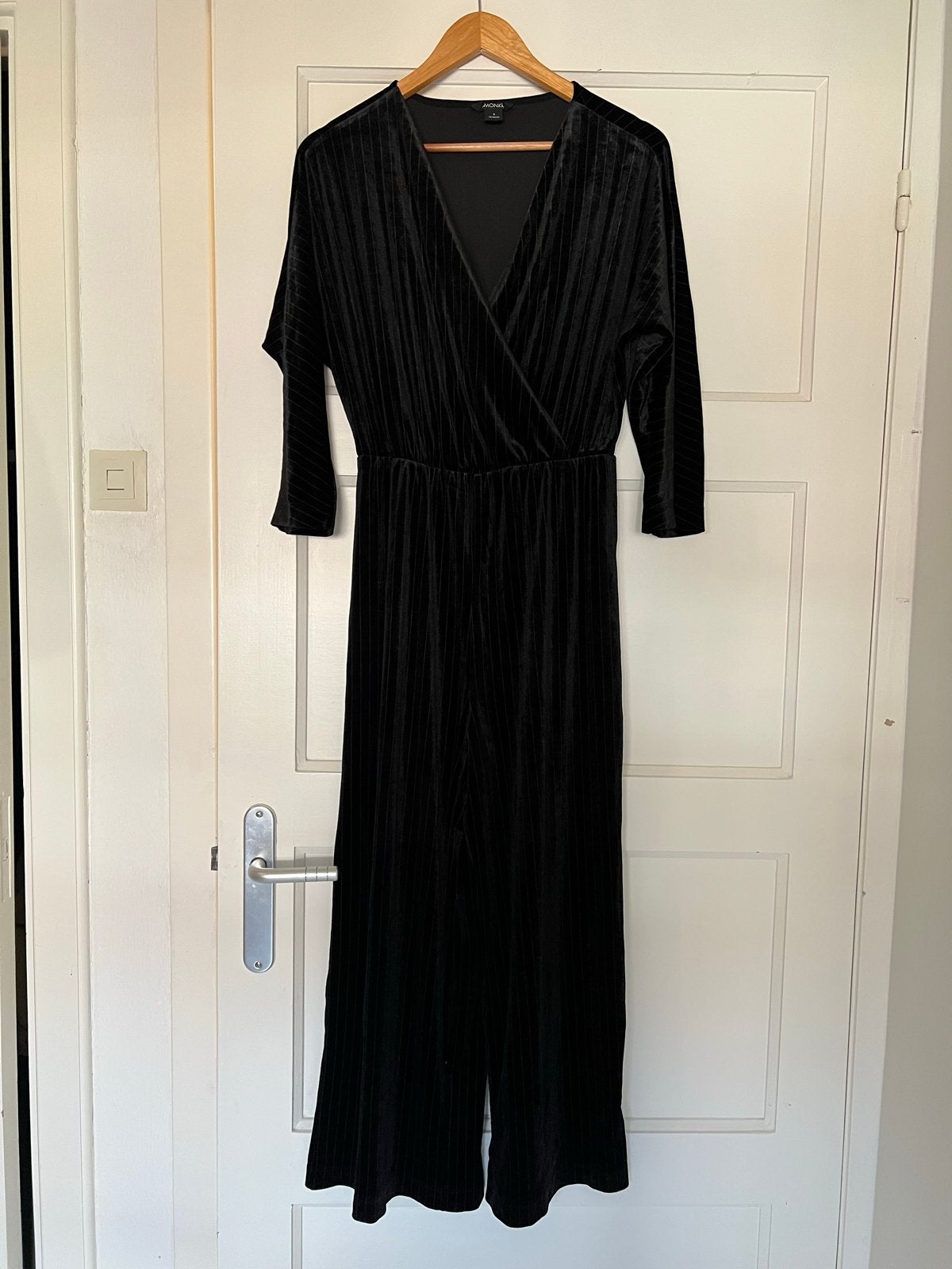 Monki Jumpsuit Zwart Fluweel Maat S, Ophalen of Verzenden, Gedragen, Maat 36 (S), Zwart