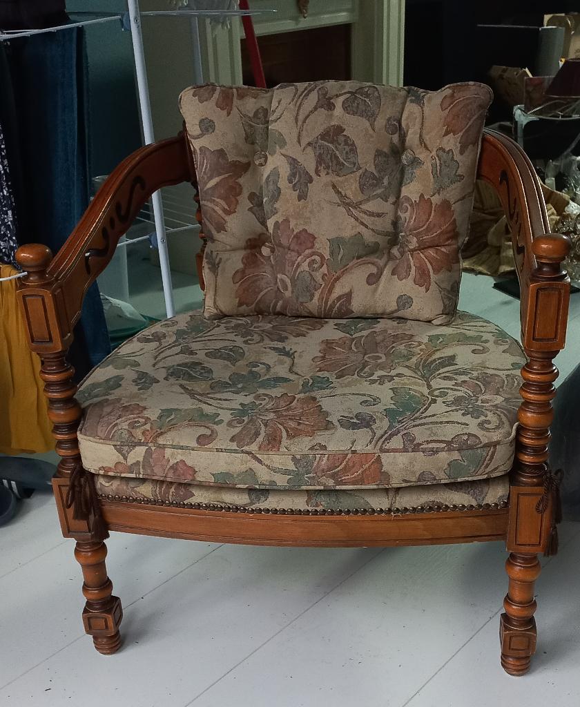 Mooie vintage Giorgetti Progetti stoel met gobelin bekleding, Huis en Inrichting, Ophalen, Bruin, Zo goed als nieuw, Eén
