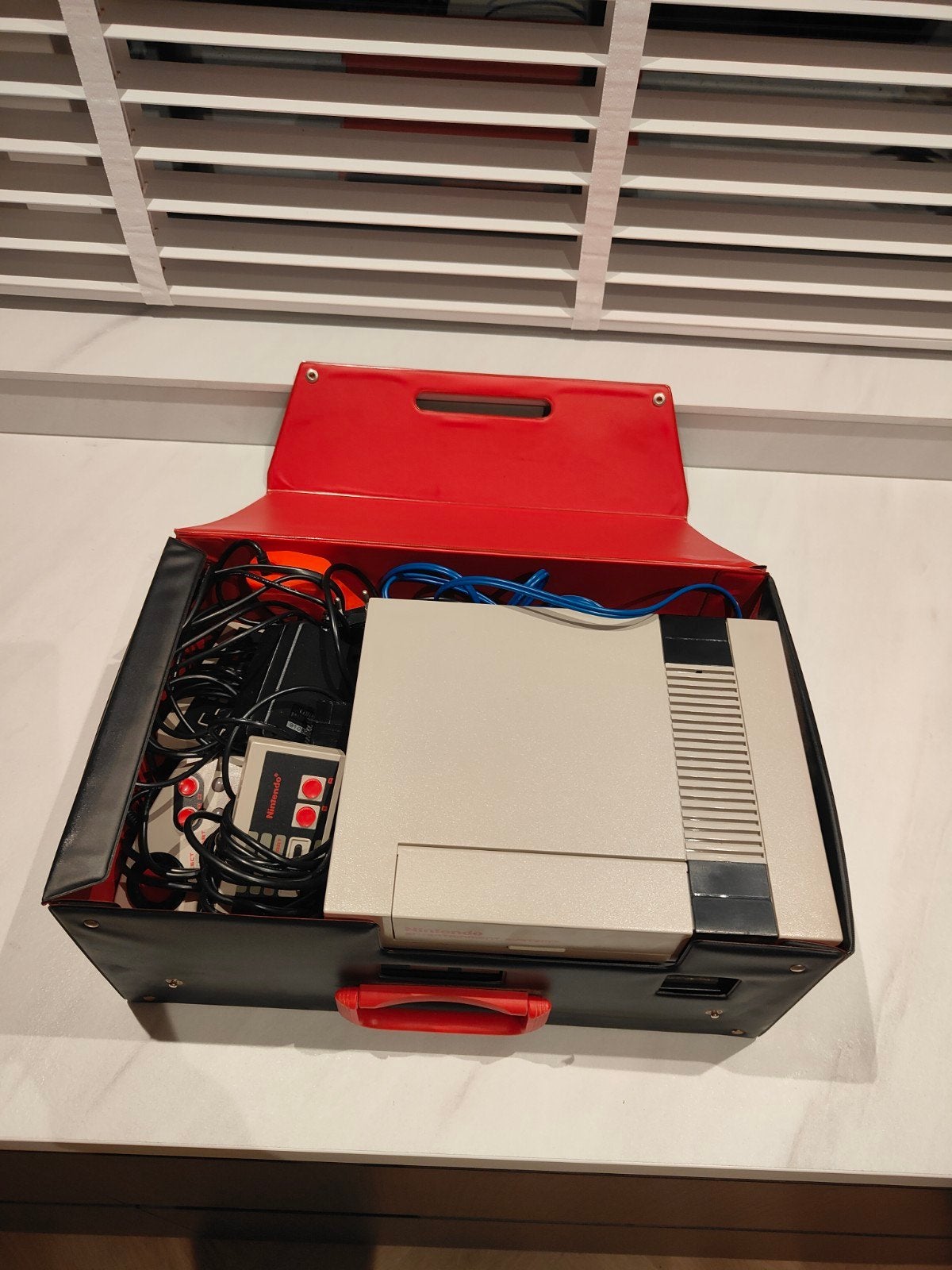 Originele Nintendo NES set in officiële Nintendo-koffer, Ophalen of Verzenden, Gebruikt, Met 2 controllers