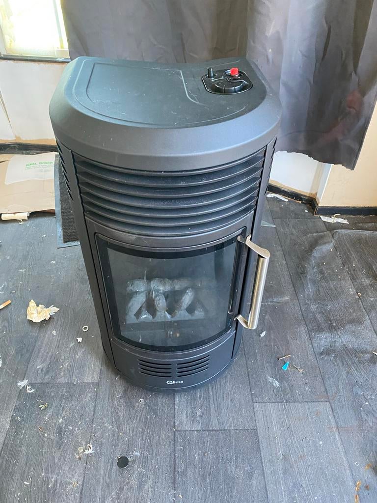 Qlima Gaskachel - Compact en Efficiënt, Gebruikt, Gas, Ophalen of Verzenden, Vrijstaand