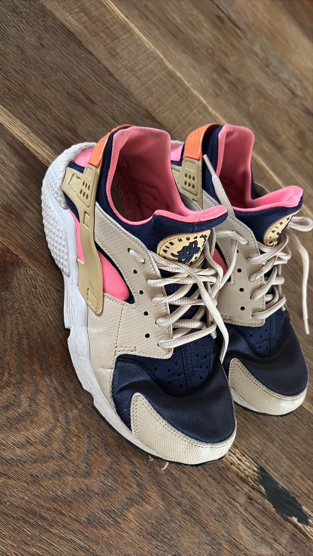 Nike Air Huarache Run Retro – Maat 40 (valt als 38.5 / 39), Beige, Ophalen of Verzenden, Sneakers of Gympen, Gedragen