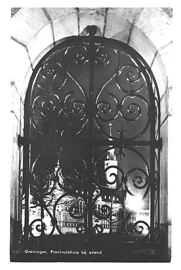 950601 Groningen 1965 Provinciehuis bij avond Gelopen, Ophalen of Verzenden, 1960 tot 1980, Gelopen, Groningen