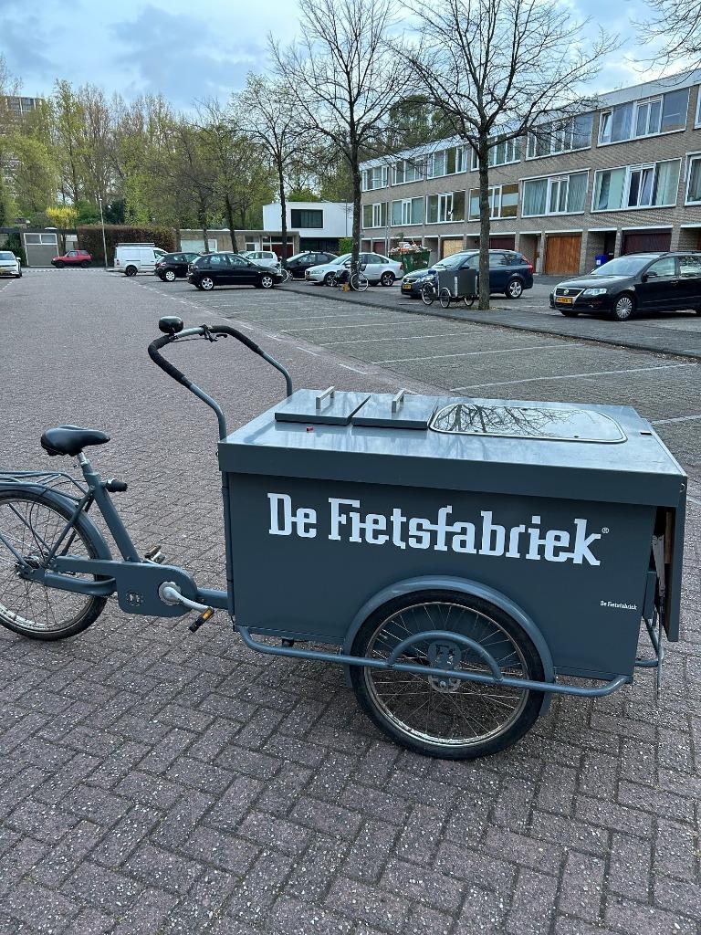Fietsfabriek Bakfiets met koeling met flinke korting, Ophalen of Verzenden, Zo goed als nieuw, Goederen, Fietsfabriek