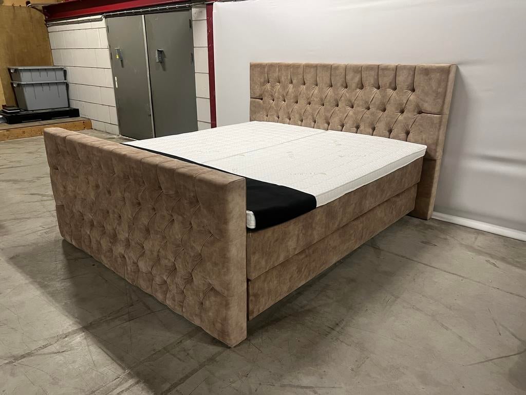 Boxspring 180x200 chesterfield luxe compleet uit fabriek, Ophalen of Verzenden, 180 cm, 200 cm, Nieuw