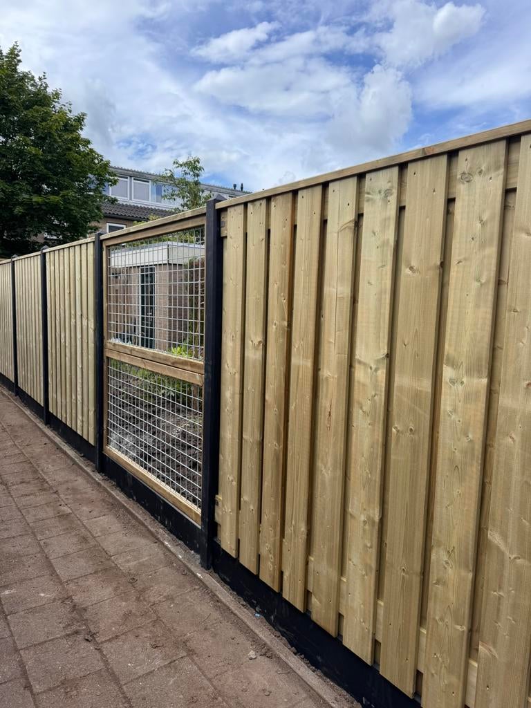 Foto 17 van HOUT BETON SCHUTTING Vanaf €95P/M met plaatsing!