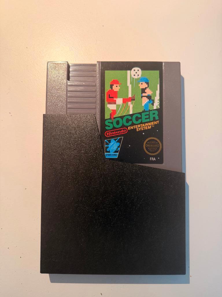 Origineel Nintendo NES spel – Soccer, Spelcomputers en Games, Games | Nintendo NES, Gebruikt, Verzenden, 1 speler, Vanaf 3 jaar