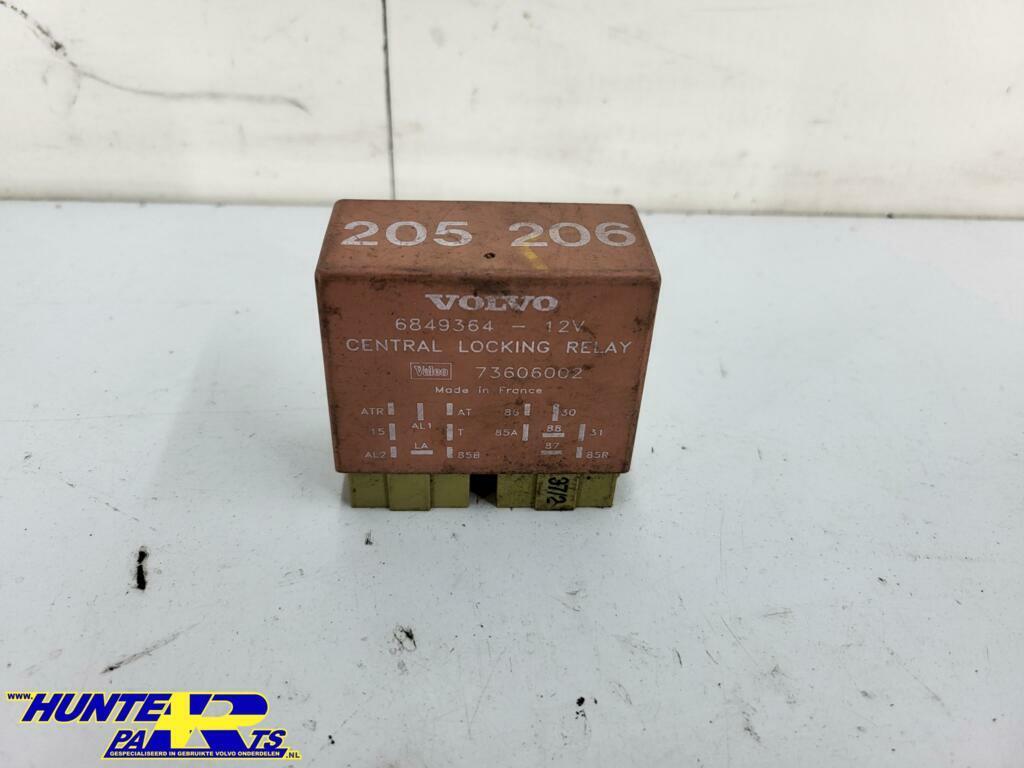 Relais Volvo 850 ('91-'96) 6849364, Gebruikt, Ophalen of Verzenden, Volvo, Volvo