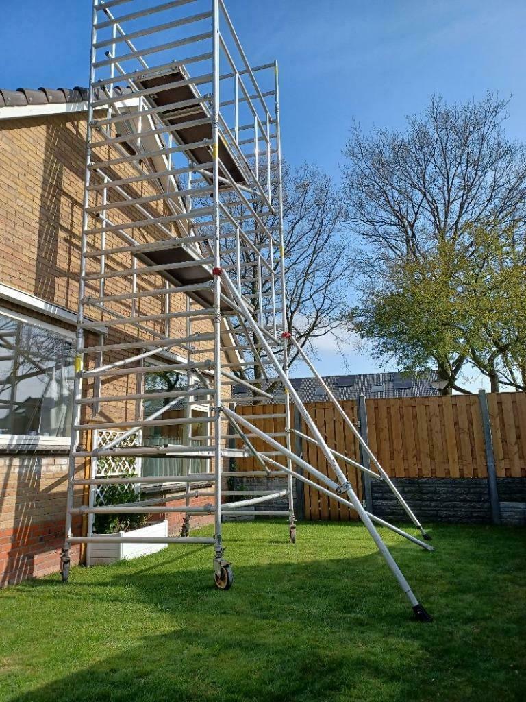 Brede rolsteiger te huur, Ophalen, Gebruikt, Rolsteiger of Kamersteiger, 5 meter of hoger