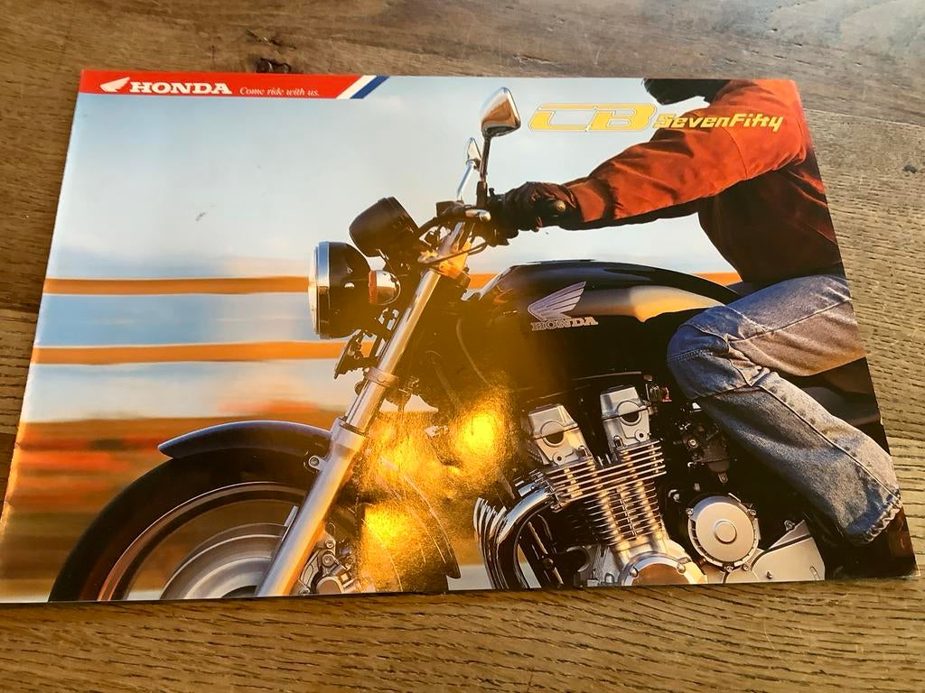 Honda CB SevenFifty Brochure.  (11), Motoren, Verzenden, Honda