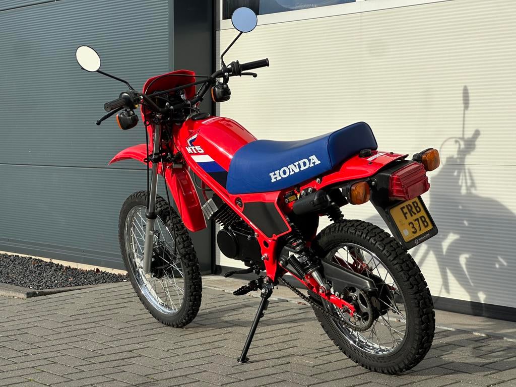 Honda MT5 1986 R134 Rood, Fietsen en Brommers, Brommers | Honda, Honda, Ophalen of Verzenden, Zo goed als nieuw, Rivium Boulevard 201-234 (Level 11) 2909 LK Capelle aan den IJssel