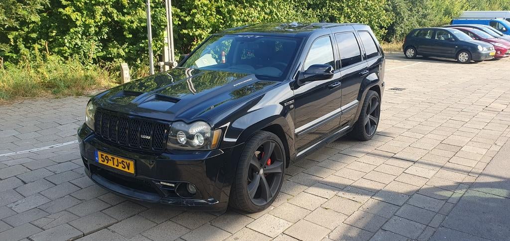 Jeep grand cherokee SRT hemi 6.1 (supercharged 600pk), Auto's, Automaat, 600 pk, Zwart, Vierwielaandrijving