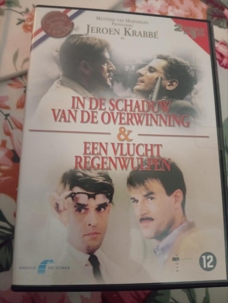 In de schaduw van de overwinning en een vlucht regenwulpen, Ophalen of Verzenden, Zo goed als nieuw