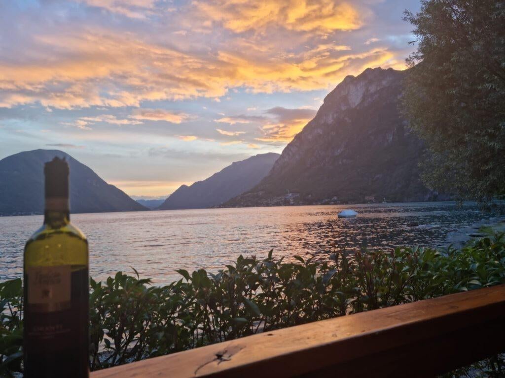Chalet Porlezza Luganomeer huur vakantie - DIRECT aan strand, Vakantie, Vakantiehuizen | Italië, 5 personen, Tv, 2 slaapkamers