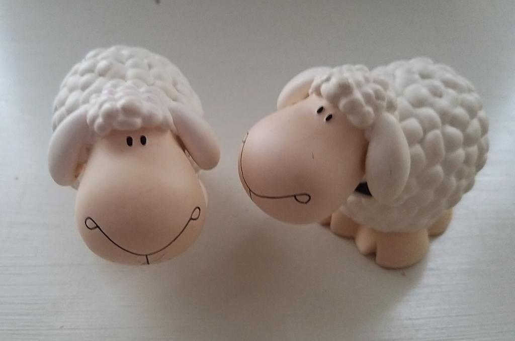 Nici twee vintage bobblehead schaapjes lammetjes beeldjes, Ophalen of Verzenden, Gebruikt, Dier