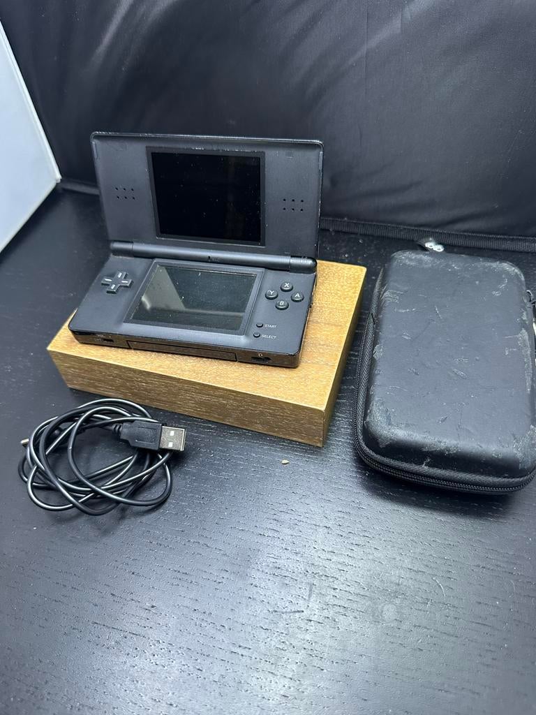 Nintendo DS Lite - Zwart, Gebruikt, G, A, Zwart