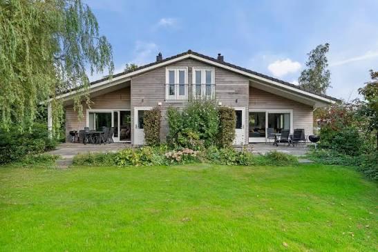 Te huur per okt 2026 : grote 4-6 pers woning in Grou, Huizen en Kamers, Huizen te huur, Twee onder één kap, Friesland, Grou, 4 kamers