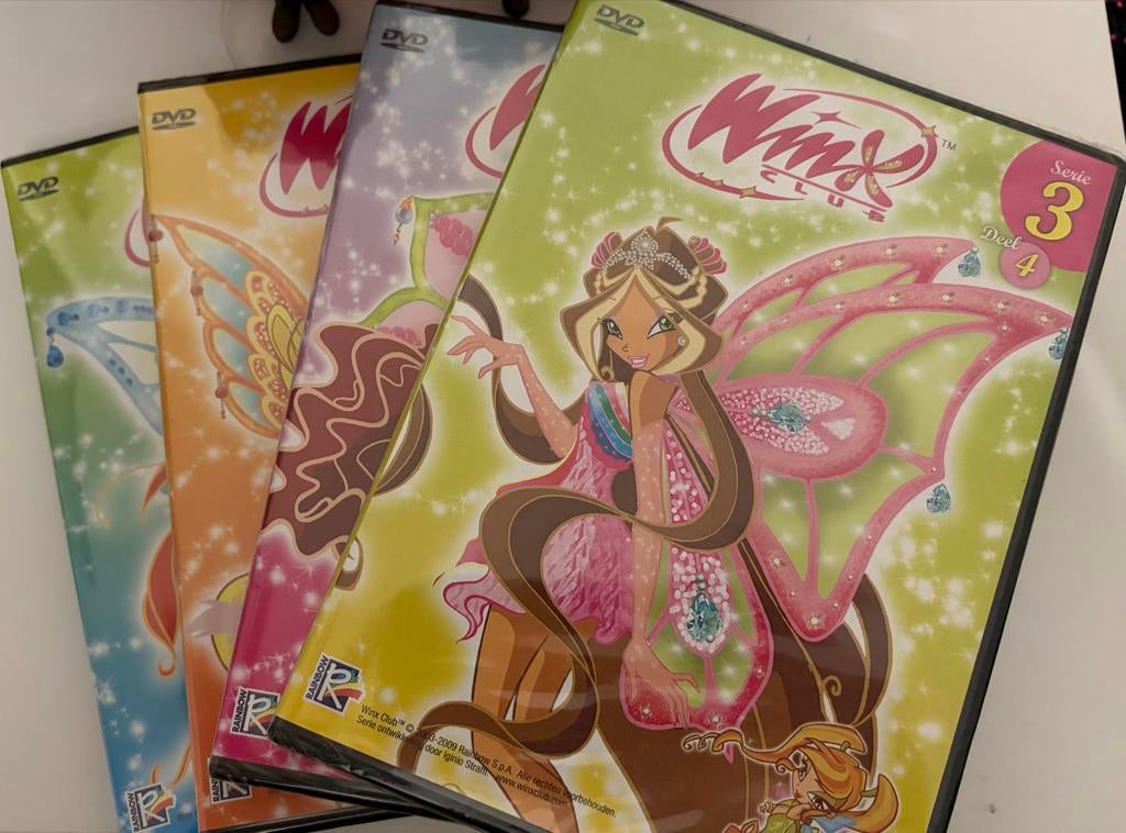 Winx Club Seizoen 3 deel 1 t/m 4 sealed, Cd's en Dvd's, Verzenden, Nieuw in verpakking