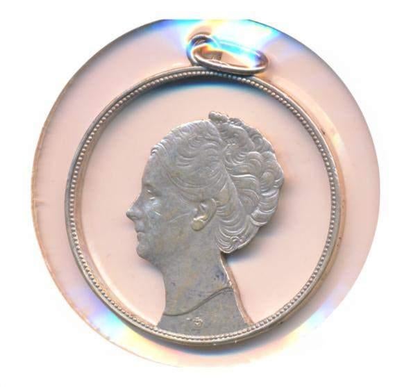 Nederland 2 1/2 Gulden Wilhelmina uitgesneden, Postzegels en Munten, Munten | Nederland, Zilver, Ophalen of Verzenden, Koningin Wilhelmina
