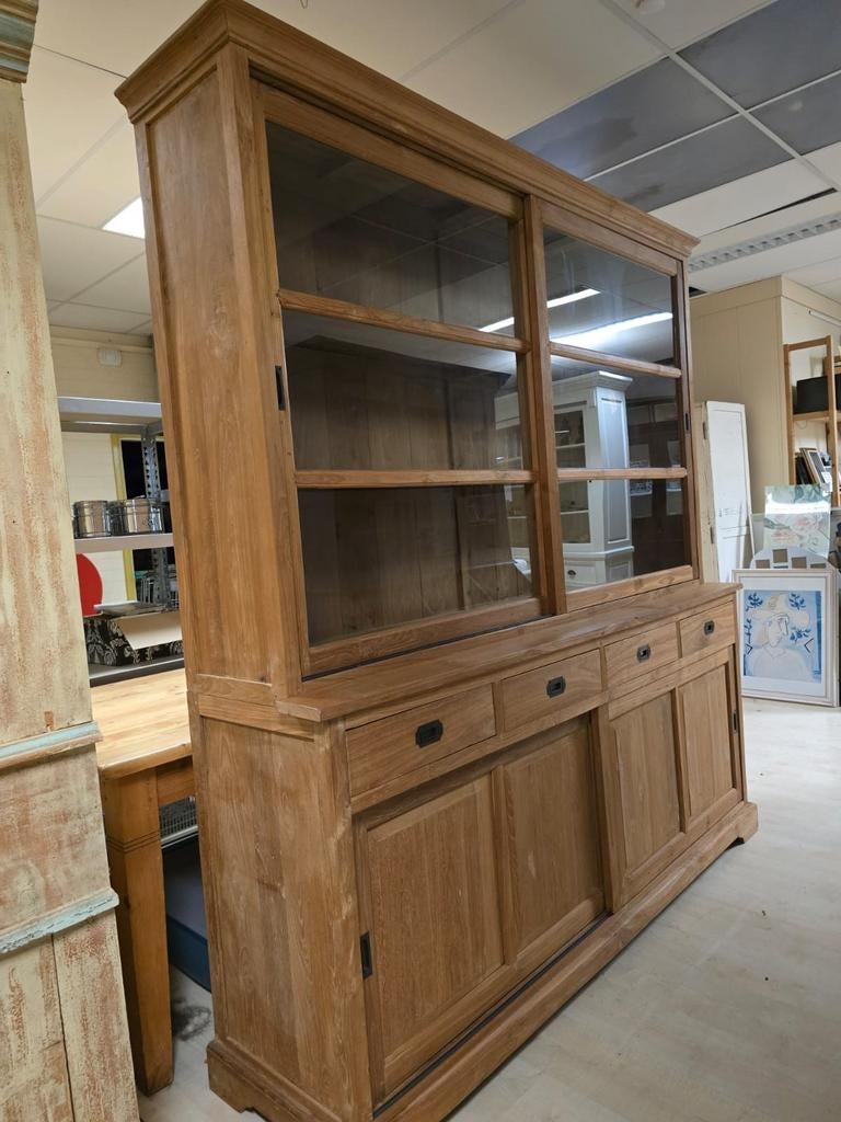 Een  teakhout  buffet kast  zeer netjes, Huis en Inrichting, Ophalen, 200 cm of meer, Teakhout, Zo goed als nieuw
