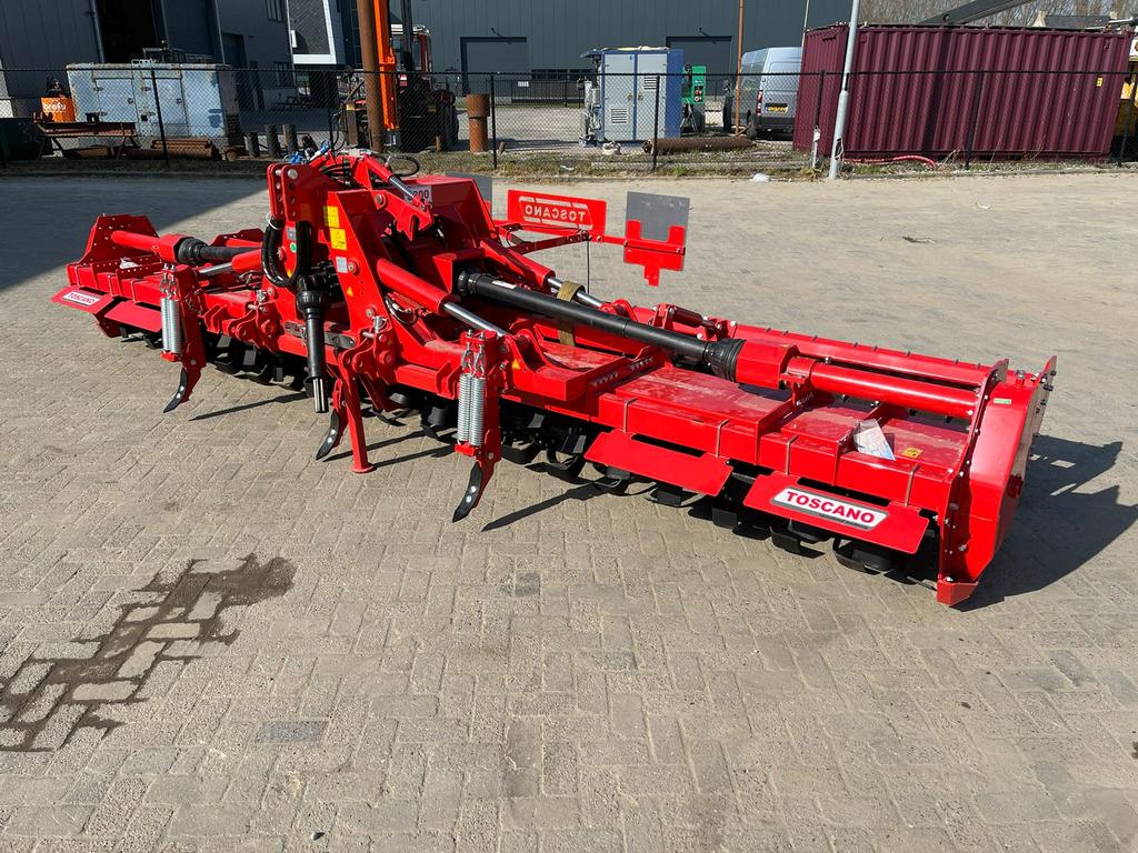 Toscano 5.80m volle veld frees, Ophalen, Grondbewerking