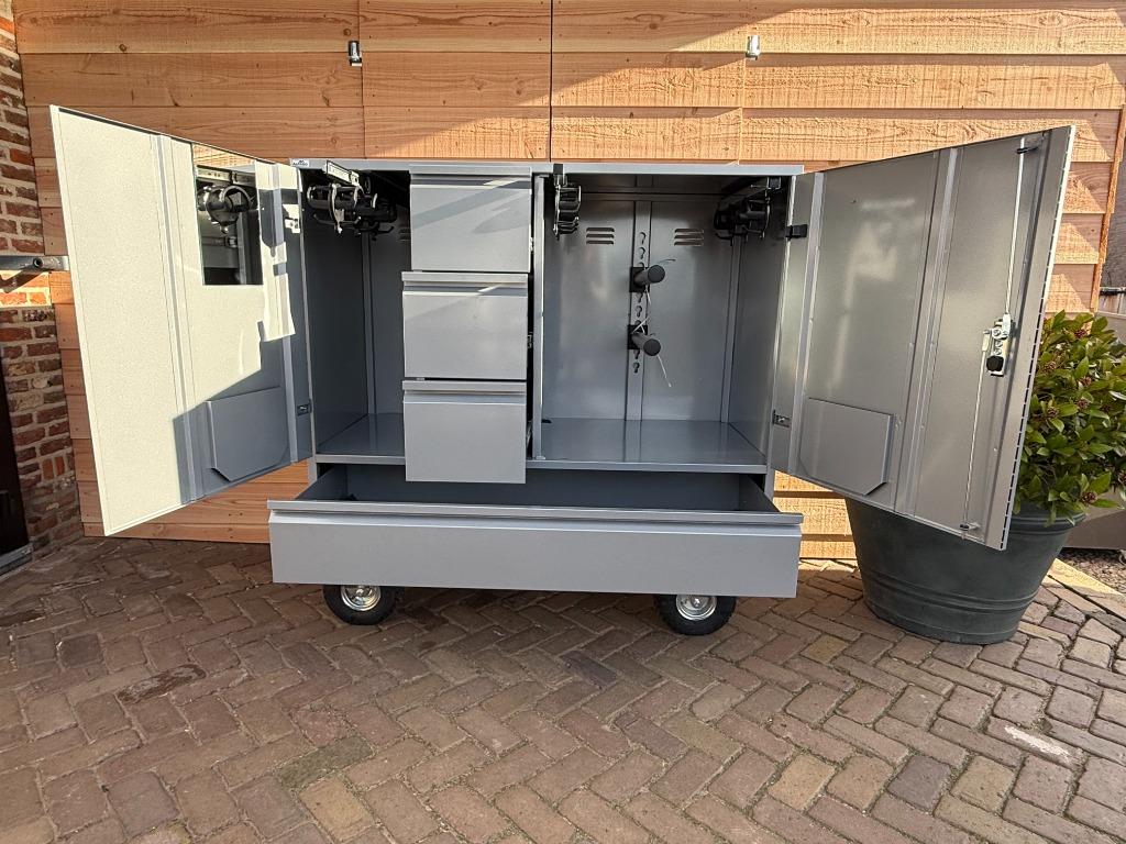 MAXI-COMFORT 260 ZILVER Alfako Concourskast | zadelkast