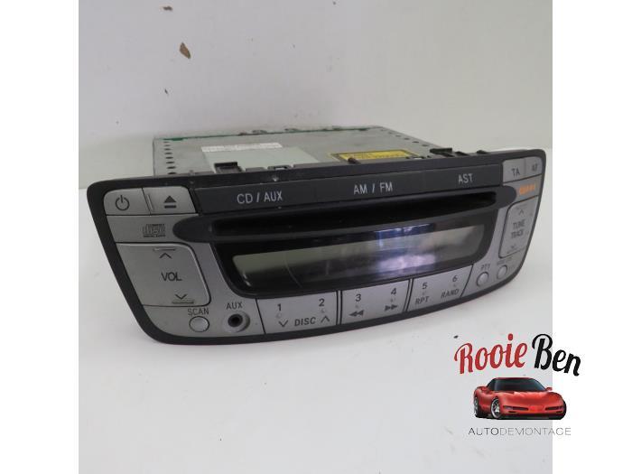 Radio CD Speler van een Toyota Aygo, Gebruikt, -, -, Ophalen of Verzenden