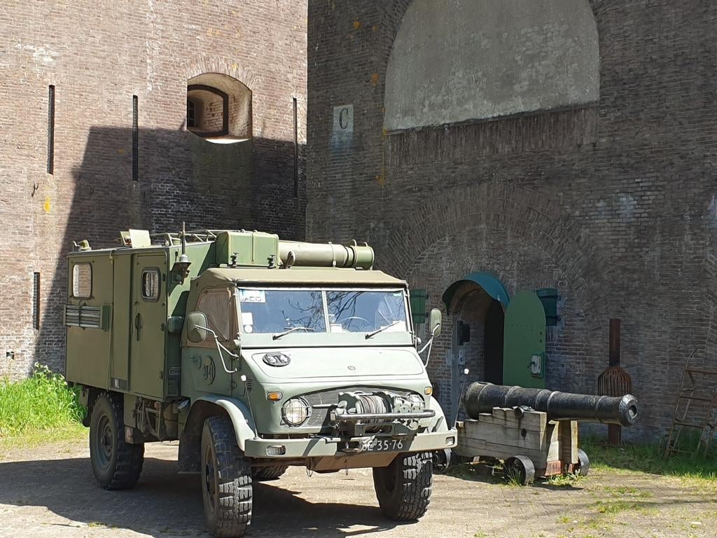 Unimog 404 mercedes. Camper. Man.iveco leger 4x4, Ophalen