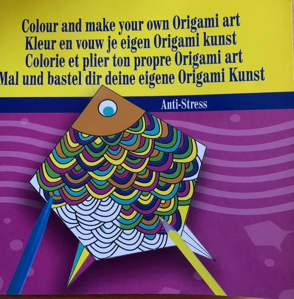 Kleur en vouw je eigen origami kunst, Ophalen of Verzenden, Zo goed als nieuw, Overige onderwerpen