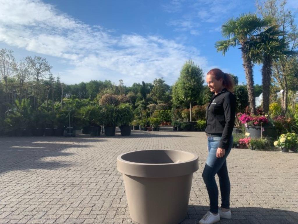 Aanbieding taupe poleyster bloembakken, nu 50% korting!!!, Tuin en Terras, Kunststof, Minder dan 60 cm, Rond, Nieuw