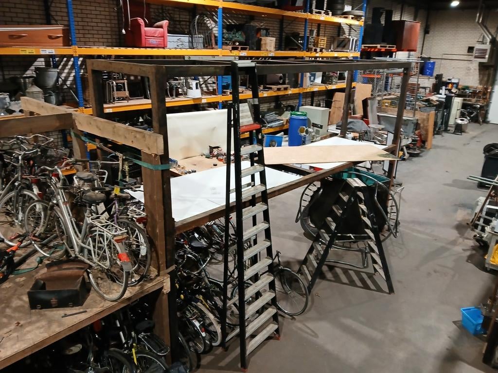 Zware stelling uit houtzagerij 360 hoog 574 breed, Ophalen, Onbekend, Onbekend, Onbekend