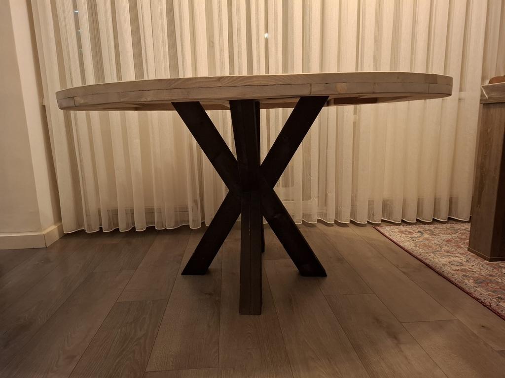 ronde eettafel. Salon en eettafel  nieuw, Gebruikt, 100 tot 150 cm, Ophalen of Verzenden, Vier personen