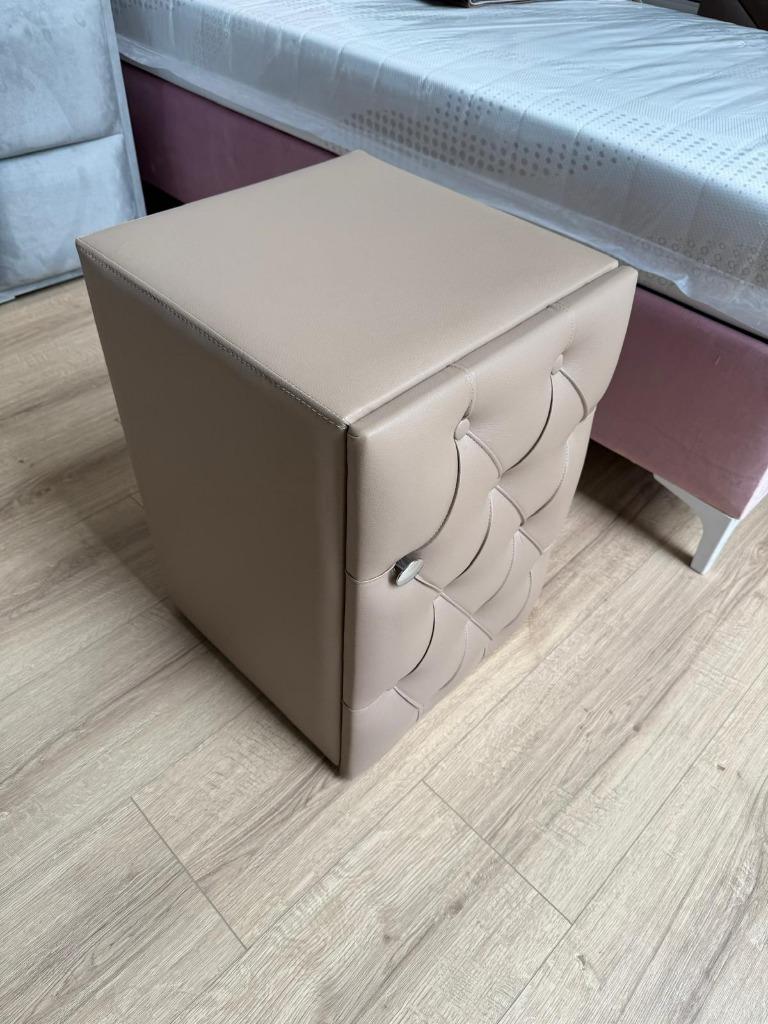 ️ OPRUIMING |  Beige Nachtkastje met Ruitstiksel | OP=OP, Verzenden, Nieuw, 45 tot 65 cm, Minder dan 55 cm