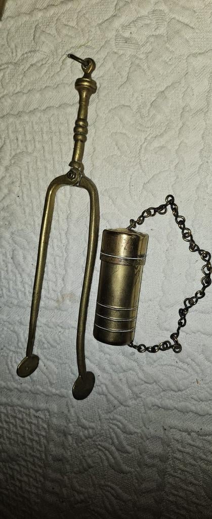 Friese staartklok of stoelklok  tondeldoos en kolentang, Ophalen of Verzenden