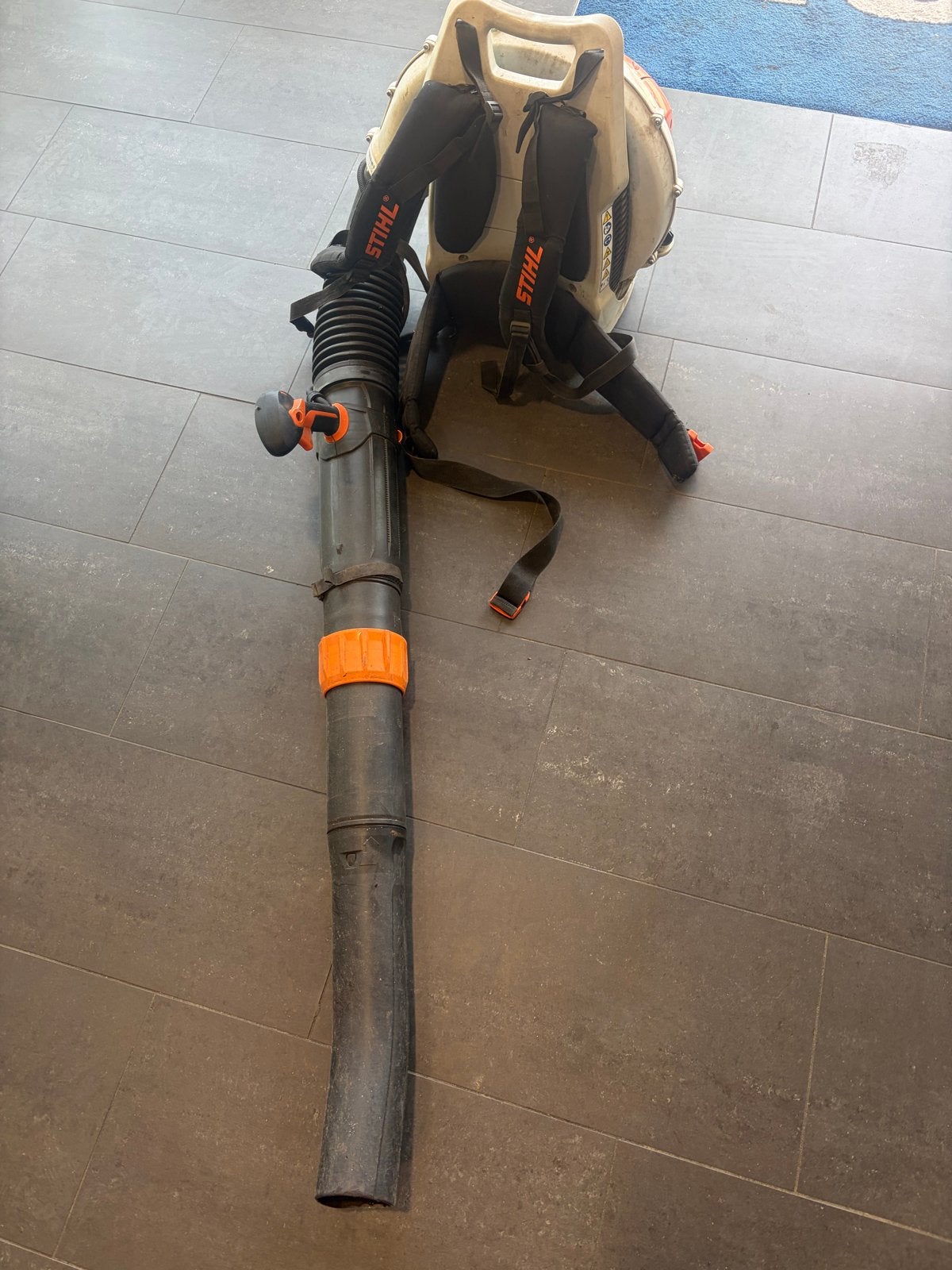 Stihl BR700 bladblazer - Zo goed als nieuw, Ophalen, Zo goed als nieuw, Benzine, Ruggedragen