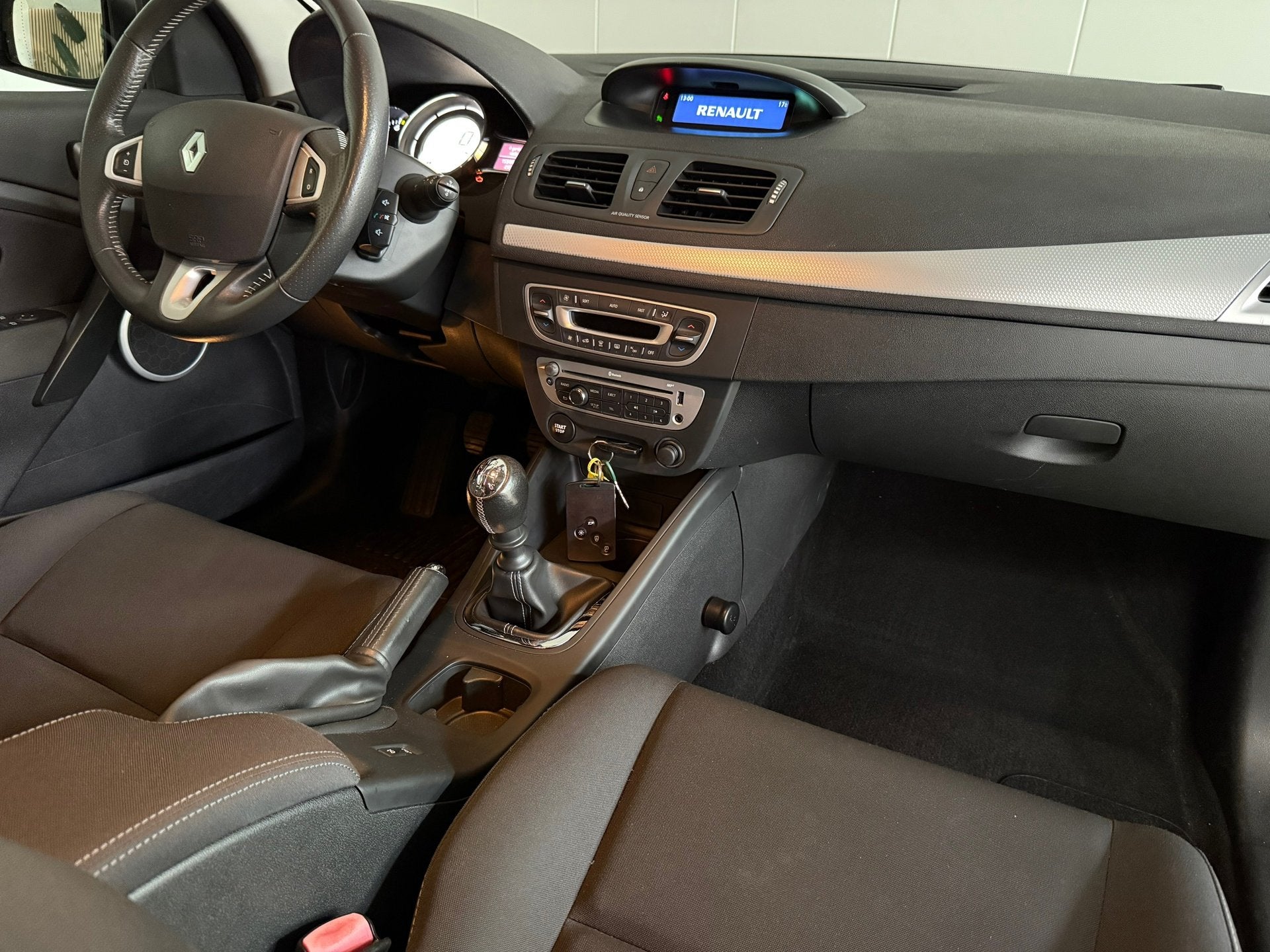 Renault Mégane Estate 1.2 TCe Expression Airco, LMV, Motor, Auto's, Euro 5, Gebruikt, 4 cilinders, 116 pk
